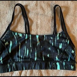 Lululemon Straight Up Bra Size 4